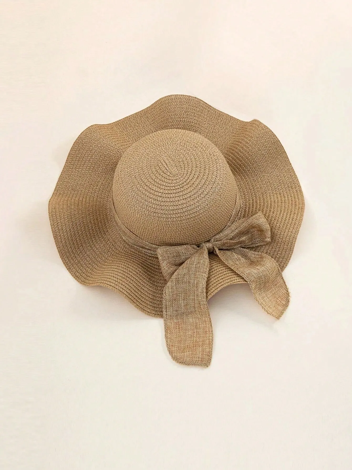 1pc Simple Sunscreen Beach Hat, Summer Women Travel Sun Protective Floppy Hat With Wave Brim And Ribbon Band Casual Sunhat