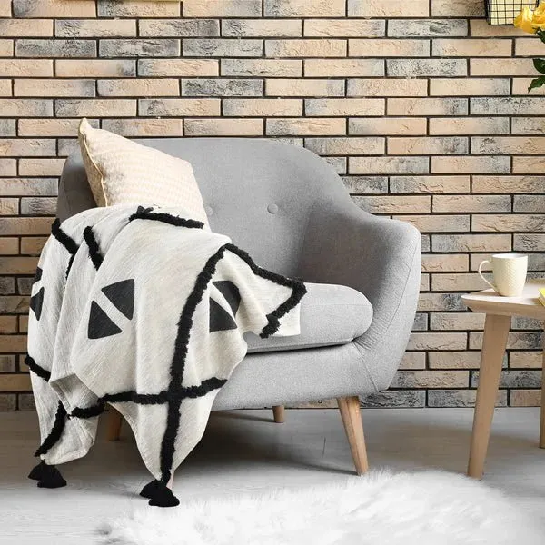 Avant-garde 80197BKN Black/Natural Throw Blanket