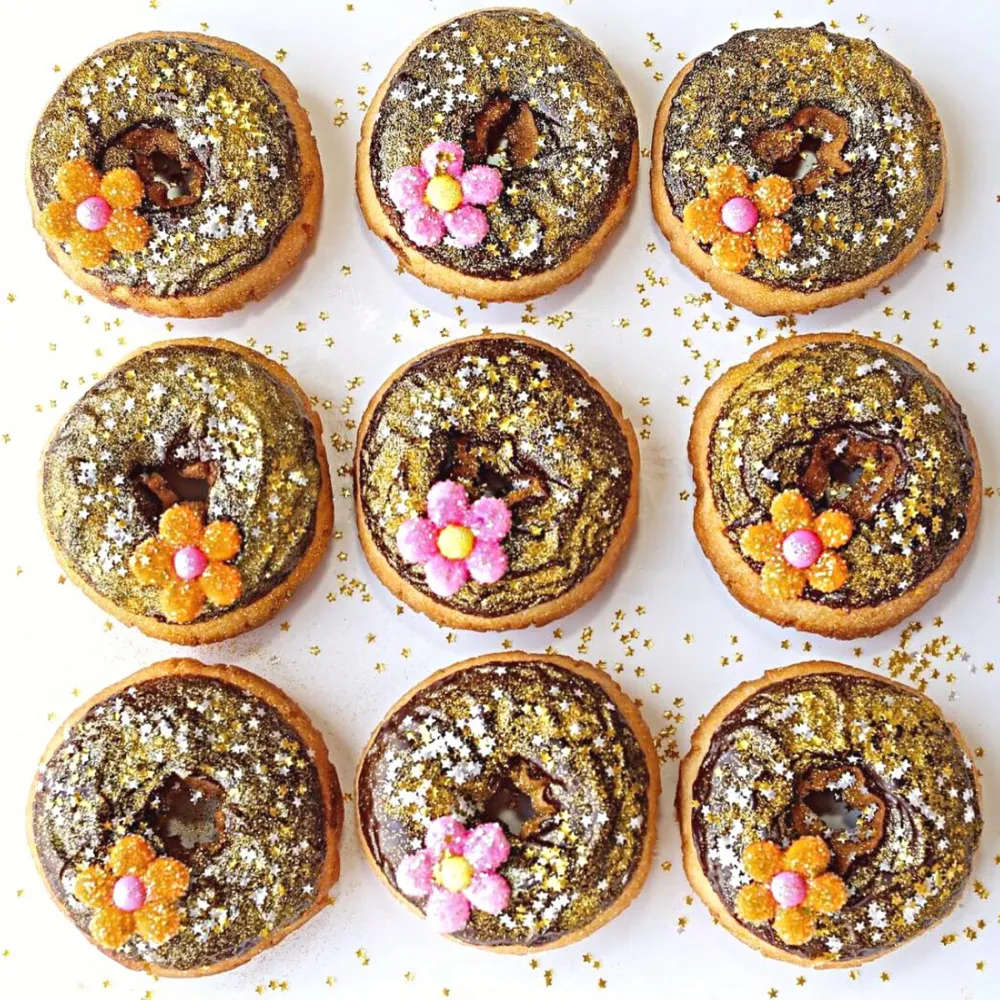 Metallic Gold Glittery Sugar™